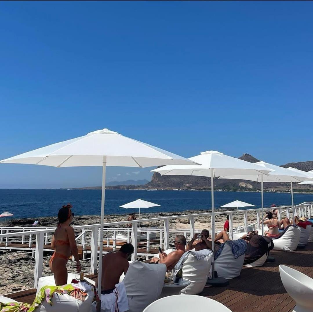 Camaro Favignana Aparthotel Exterior photo